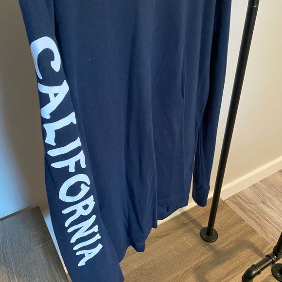 Hollister Long Sleeve Mens - Picture 3 of 5